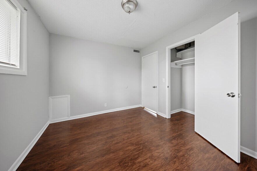More Photos Of 1200 WH Davis Dr, Nashville Apartments For Sale