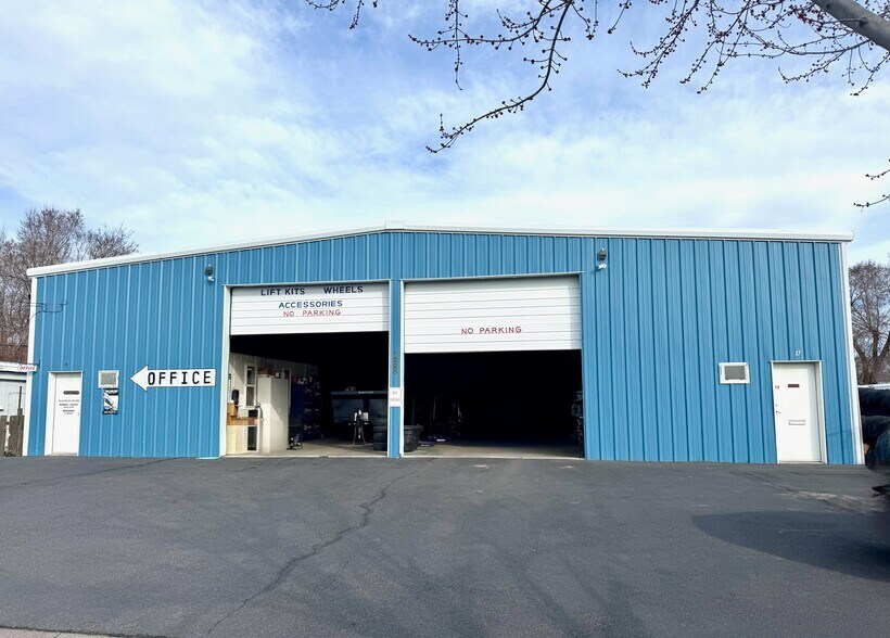 More Photos Of 1225 Adams St, Klamath Falls Warehouse For Sale