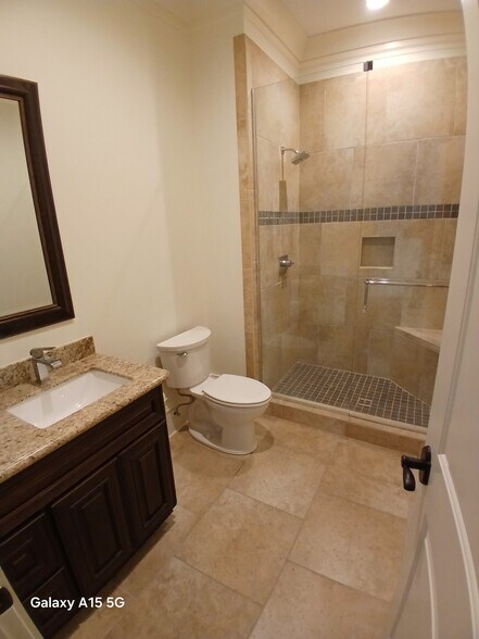 More Photos Of 6210 N W St, Pensacola General Retail For Lease