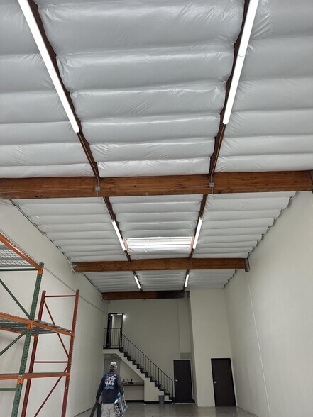 More Photos Of 5304 Derry Ave, Agoura Hills Industrial For Lease