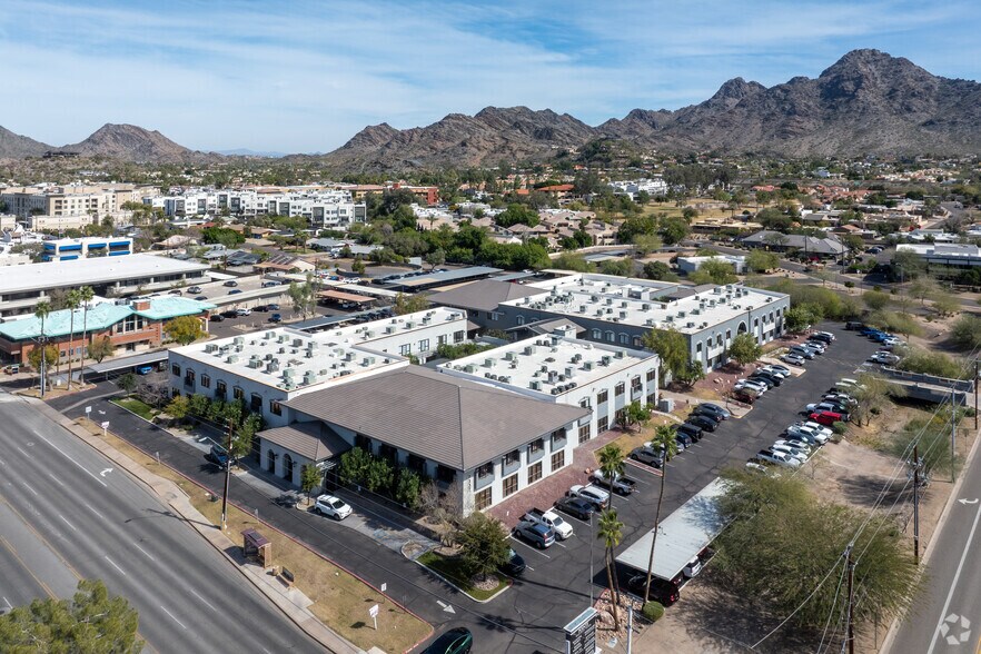 More Photos Of 7227 N 16th St, Phoenix Office For Lease
