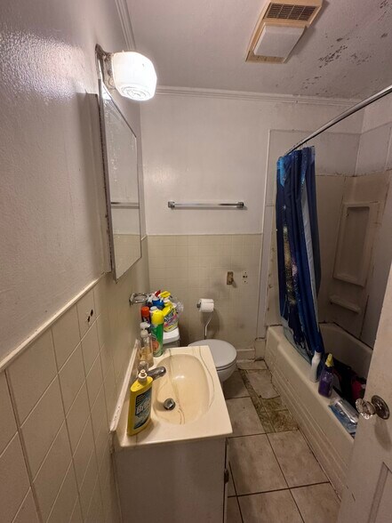 More Photos Of 304 Clearview Pky, Metairie Medical For Sale