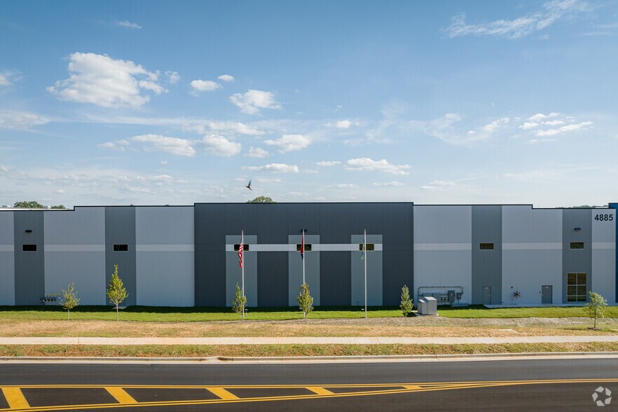 More Photos Of 4885 Claude Ramsey Pky, Chattanooga Manufacturing For Lease