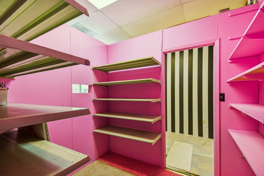 More Photos Of 1006 6th St NW, Winter Haven Freestanding For Lease