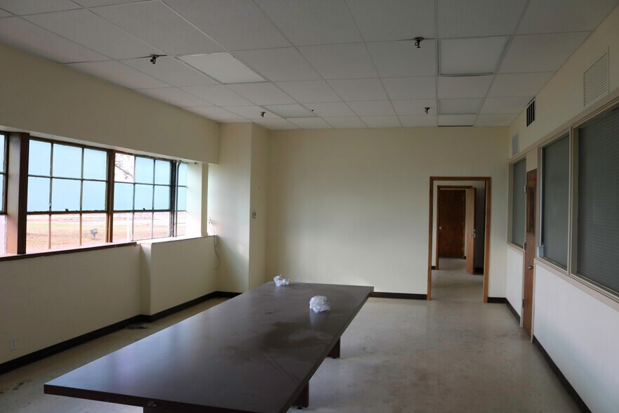 More Photos Of 13343 Interstate 20 E, Tyler Warehouse For Lease