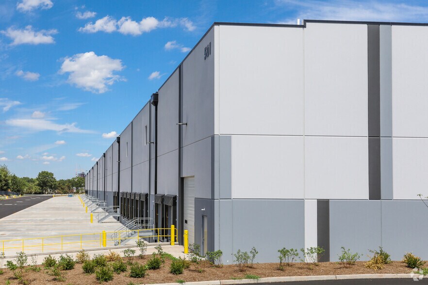 More Photos Of 501 Jersey Ave, New Brunswick Warehouse For Sale