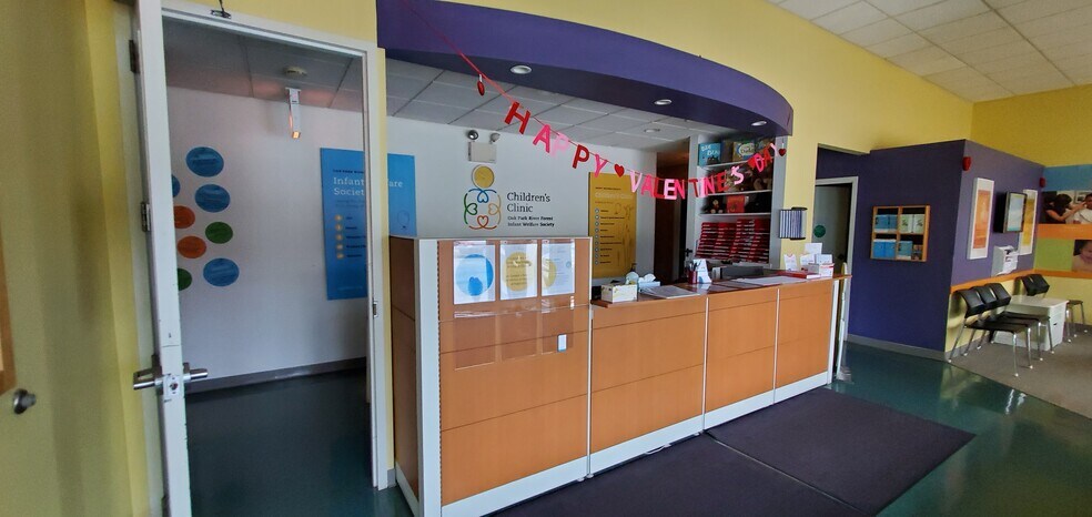 More Photos Of 320 Lake St, Oak Park Office For Lease