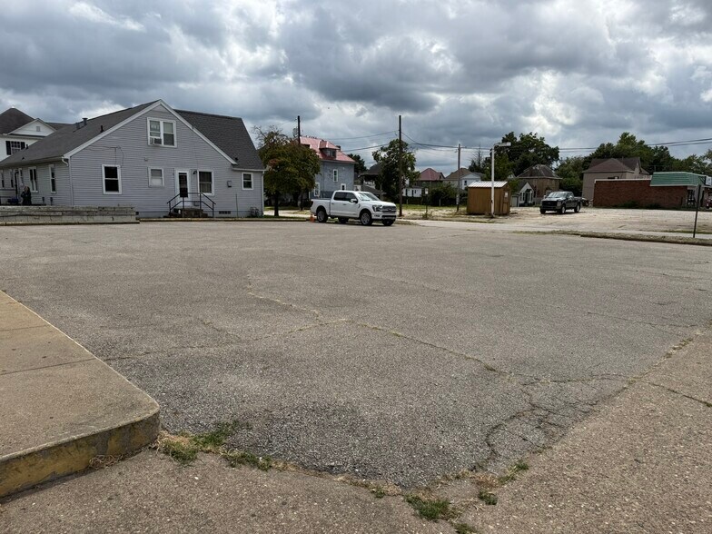 More Photos Of 2410 Dudley Ave, Parkersburg Freestanding For Sale
