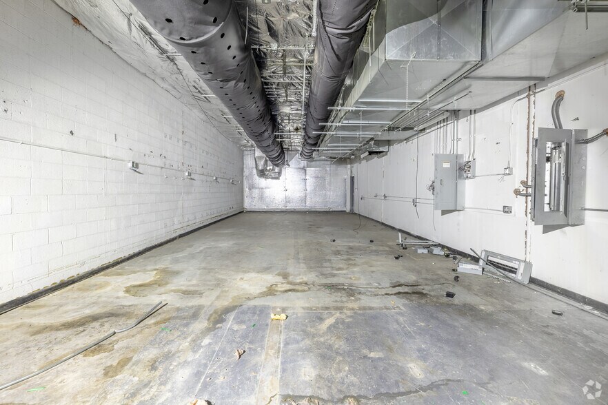 More Photos Of 1001 W Center Ave, Denver Warehouse For Lease