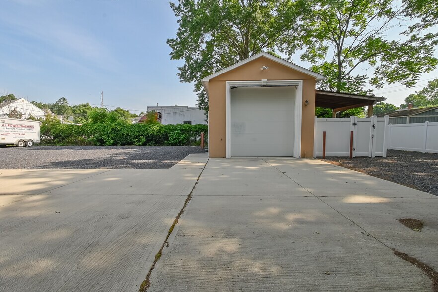 More Photos Of 33 Bordentown Tpke, Jamesburg Warehouse For Sale