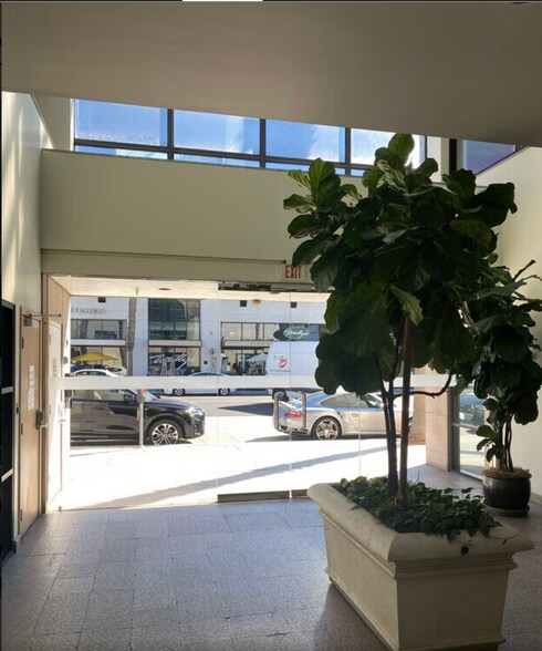 More Photos Of 201 Wilshire Blvd, Santa Monica Loft Creative Space For Lease