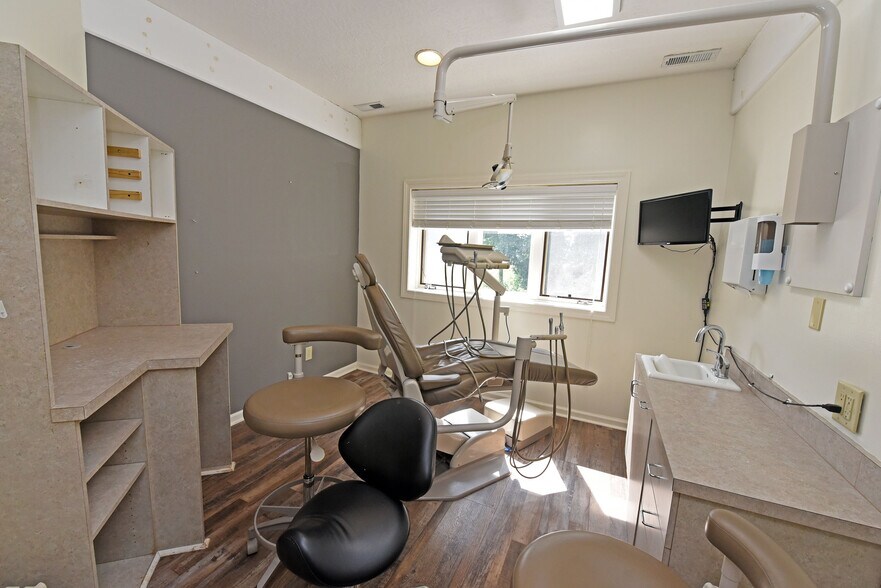 More Photos Of 10 Deer Crossing Trl, Blairsville Office For Sale