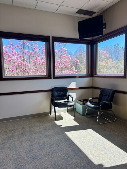 More Photos Of 463 Tremont St W, Port Orchard Medical For Lease