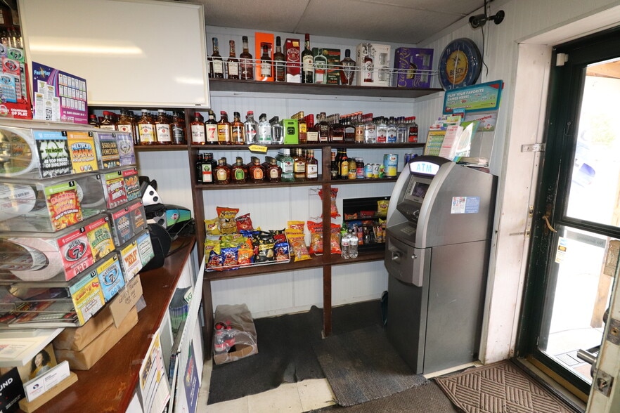 More Photos Of 2788 Main St, Patriot Freestanding For Sale