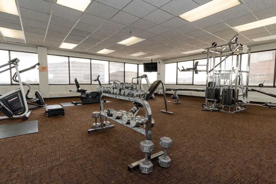 More Photos Of 7666 E 61st St, Tulsa Office For Sale