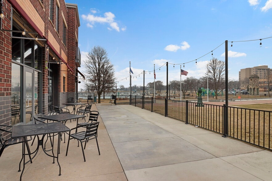 More Photos Of 115-125 56th St, Kenosha Restaurant For Sale