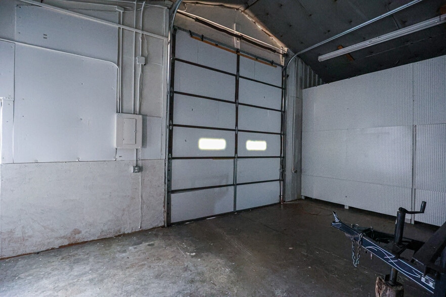 More Photos Of 633 N 6th St, Paducah Warehouse For Sale