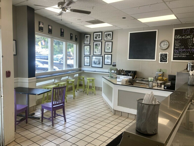 More Photos Of 19 Main St, Hingham Storefront Retail Office For Lease