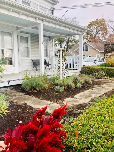 More Photos Of 4 Fort Hill Rd, Groton Office For Sale