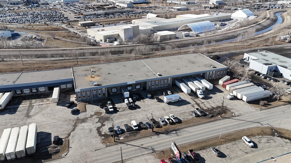 More Photos Of 6693-6803 30 St SE, Calgary Distribution For Lease