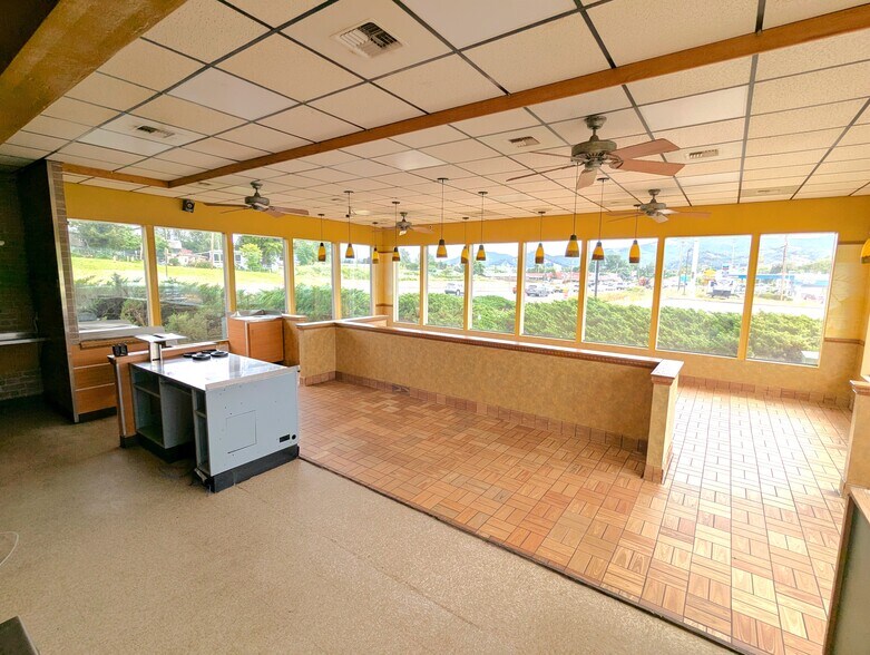 More Photos Of 4872 Grange Rd, Roseburg Fast Food For Sale