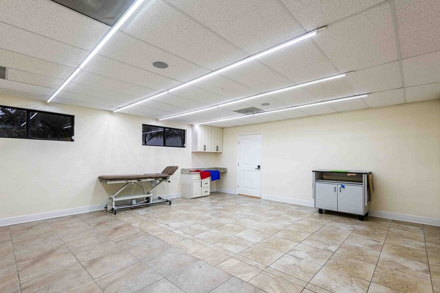 More Photos Of 4109 Armenia Ave, Tampa Medical For Sale