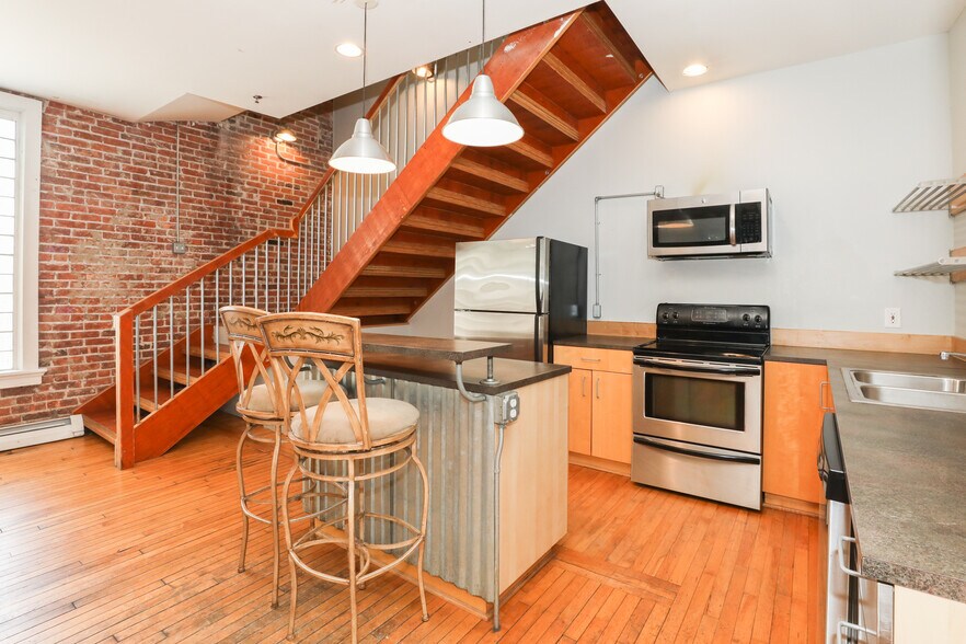 More Photos Of 74 Carroll St, Binghamton Apartments For Sale