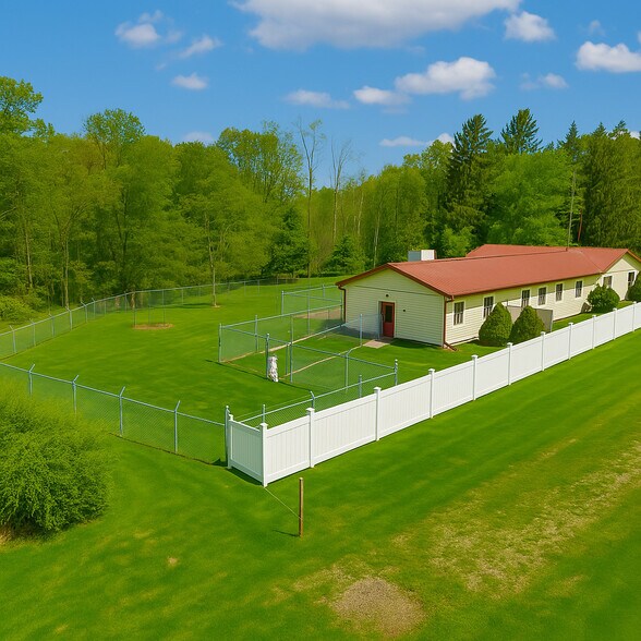 More Photos Of 316 Noll Rd, Georgetown Specialty For Sale