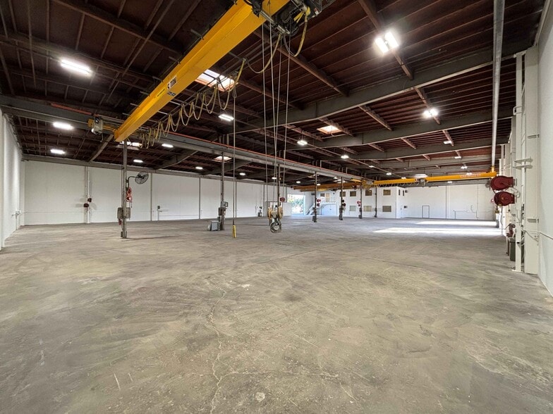 More Photos Of 18071 Mount Washington St, Fountain Valley Warehouse For Lease