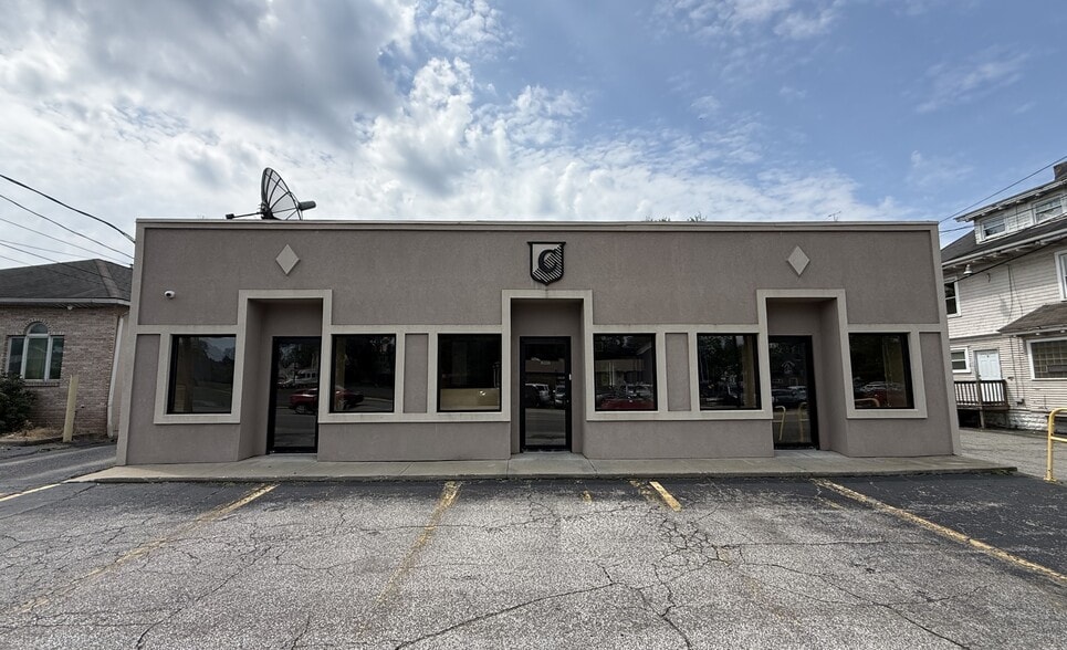 Primary Photo Of 1024 Market St, Warren Flex For Sale