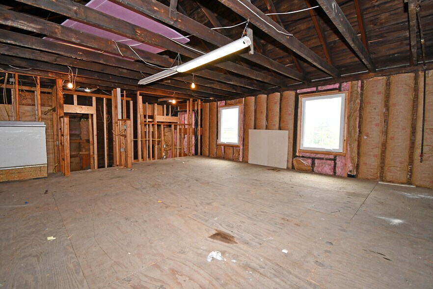 More Photos Of 3 Walker's Mill Rd, Collier Township Restaurant For Sale