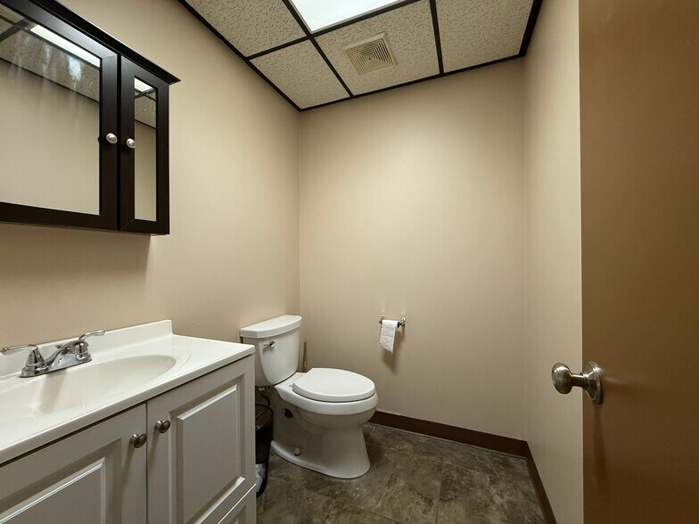 More Photos Of 51 N America Dr, West Seneca Office For Lease