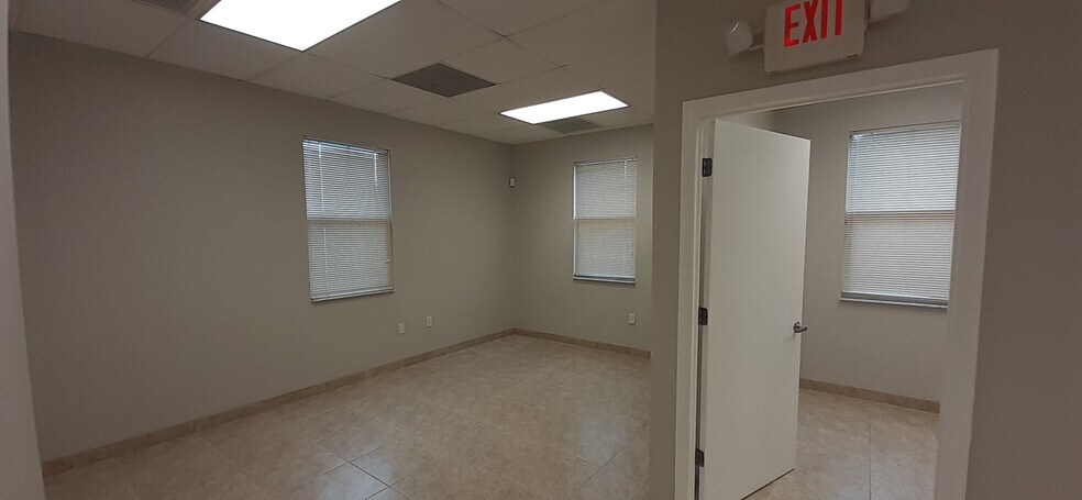 More Photos Of 8359 Stringfellow Rd, Saint James City Medical For Sale