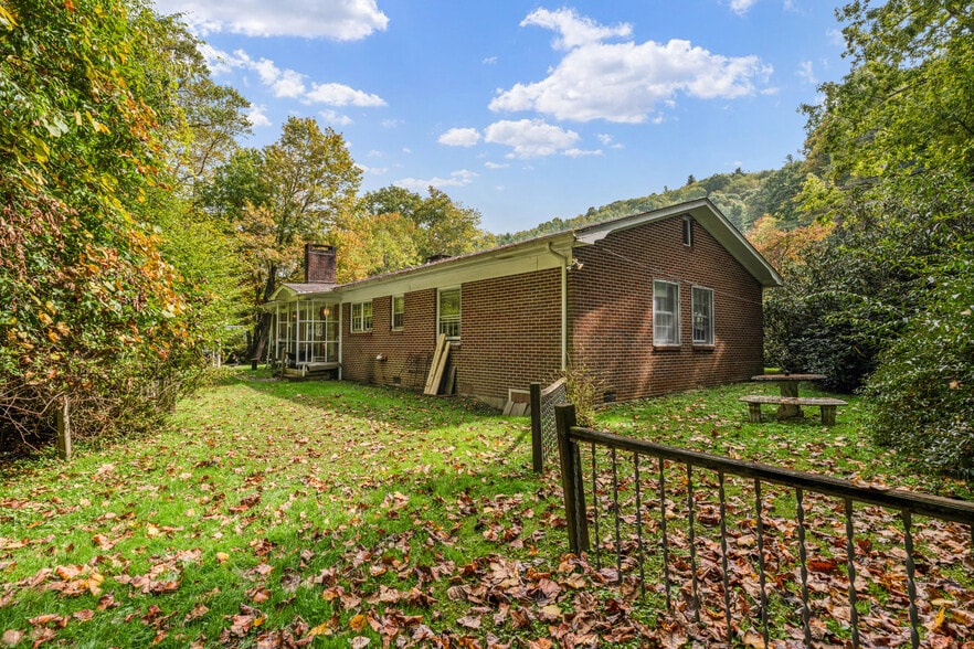 More Photos Of 1794 Hwy 105, Boone Land For Sale