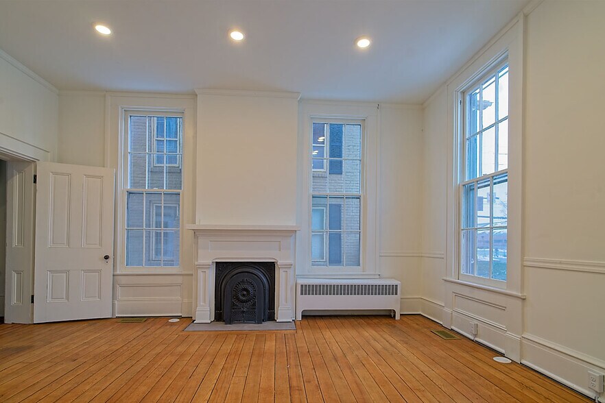 More Photos Of 314 W Main St, Troy Coworking Space