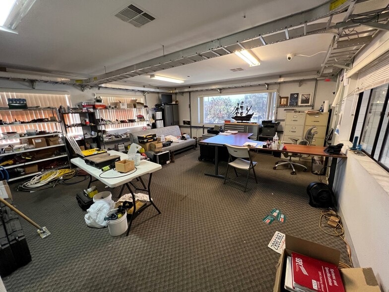 More Photos Of 1533 Wilson Ave, National City Manufacturing For Lease