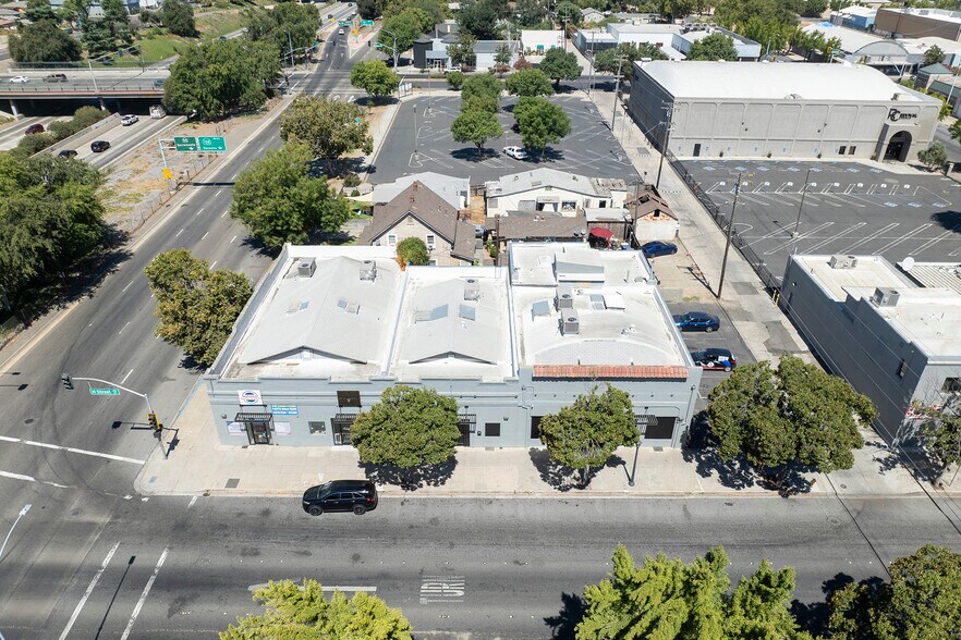 More Photos Of 601-611 H St, Modesto Storefront For Sale