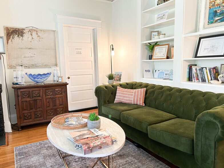 More Photos Of 815 S Missouri Ave, Lakeland Office For Sale