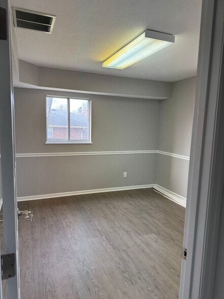 More Photos Of 2151 Miamisburg-Centerville Rd, Dayton Loft Creative Space For Sale