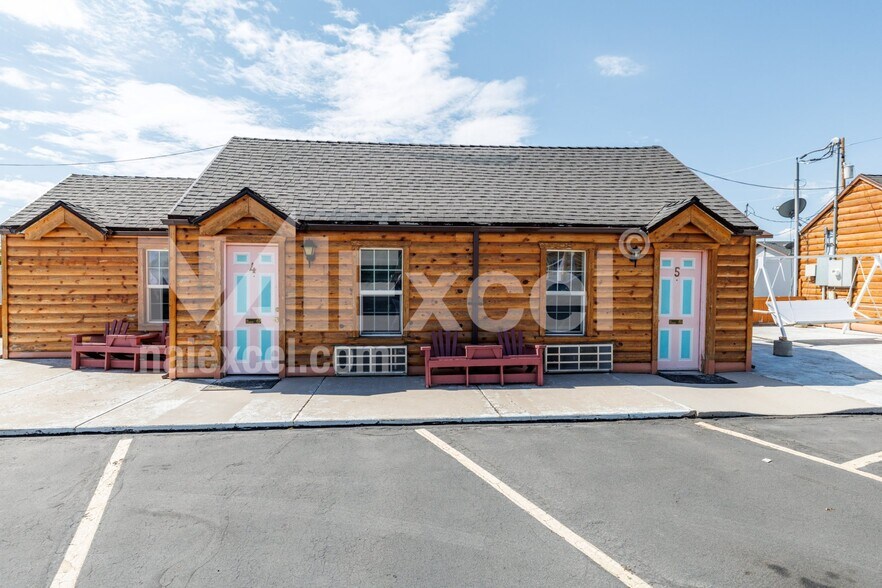 More Photos Of 699 N Main St, Panguitch Hotel For Sale