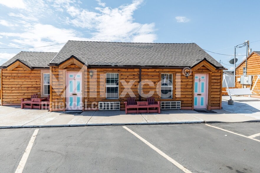 More Photos Of 699 N Main St, Panguitch Hotel For Sale