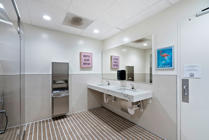 More Photos Of 330 N D St, San Bernardino Medical For Lease