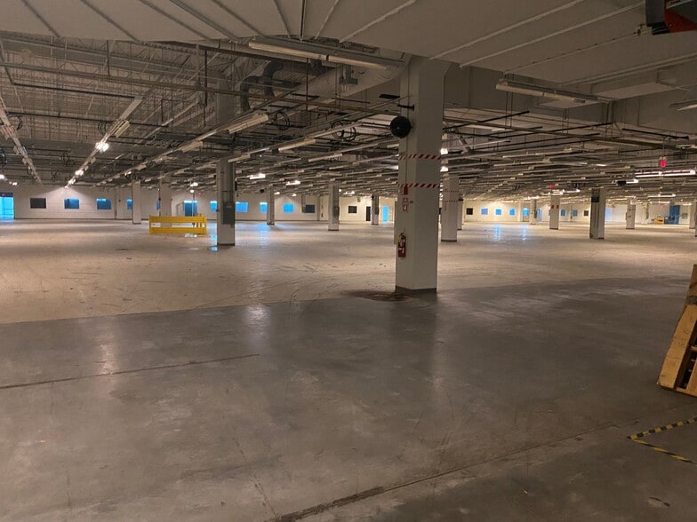 More Photos Of 2001 N Division St, Harvard Manufacturing For Lease