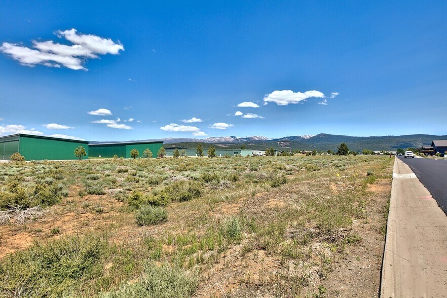 More Photos Of 10110 Soaring Way, Truckee Land For Sale
