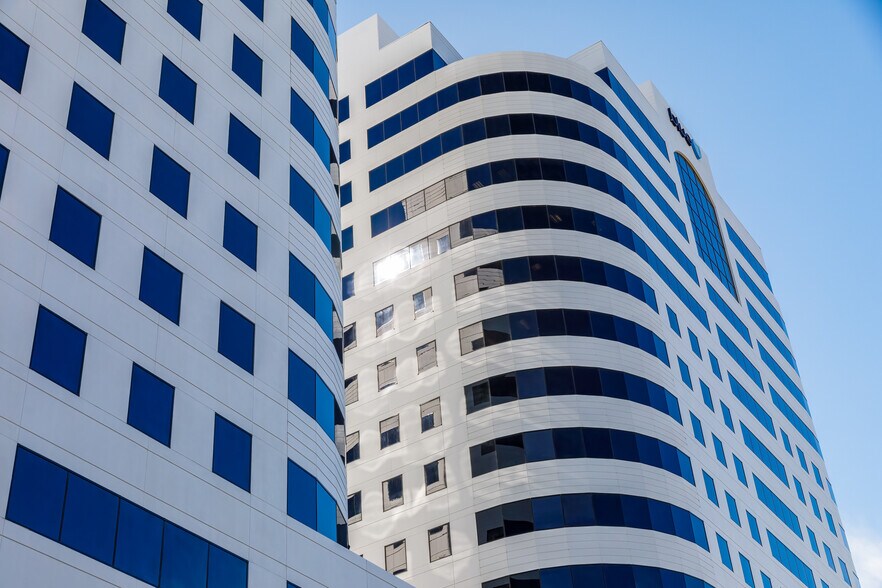 More Photos Of 6300 Canoga Ave, Woodland Hills Unknown For Lease