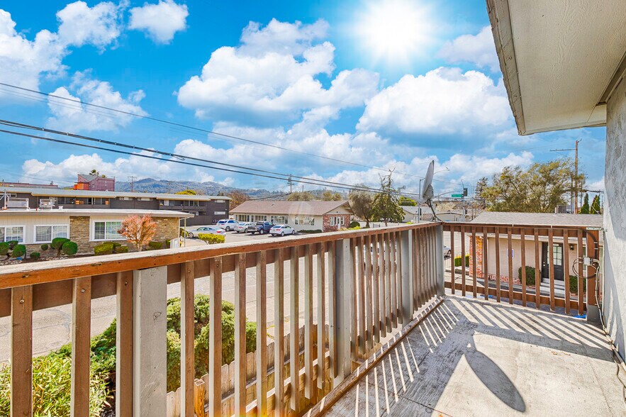 More Photos Of 1155 Evans Dr, Santa Rosa Apartments For Sale