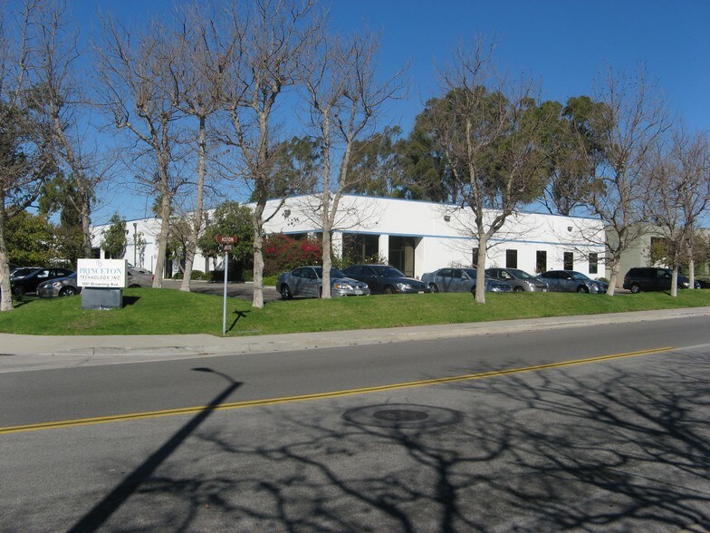 More Photos Of 1691 Browning, Irvine Research And Development For Lease
