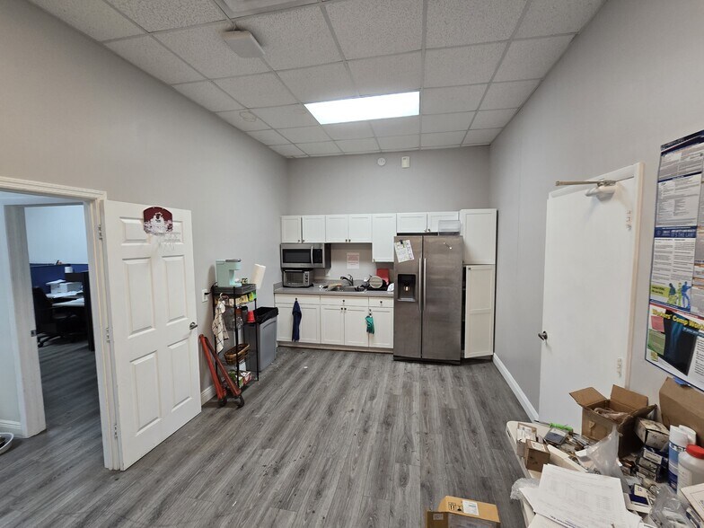 More Photos Of 10310-10322 NW 55th St, Sunrise Warehouse For Lease