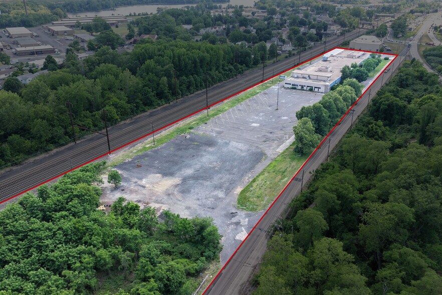 More Photos Of 8400 Rt 13, Levittown Manufacturing For Lease