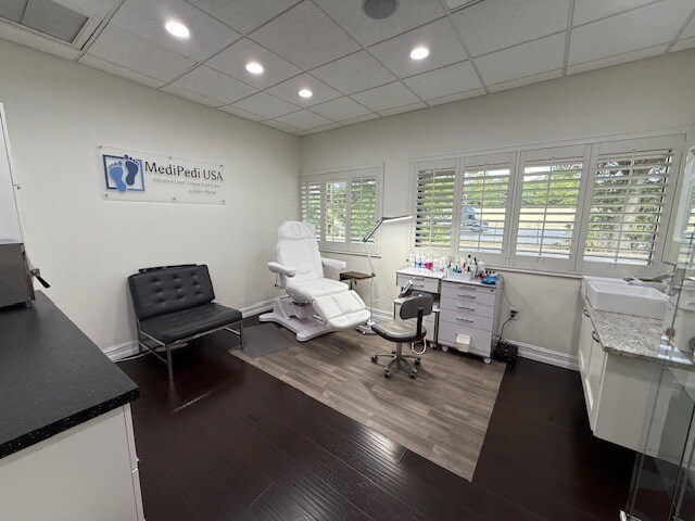 More Photos Of 813-821 Douglas Ave, Altamonte Springs Serviced Offices For Sale